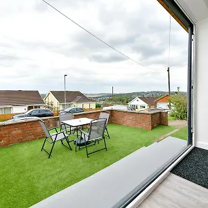 Pass The Keys Newly Renovated Bungalow - Stunning Views Of Gower Swansea